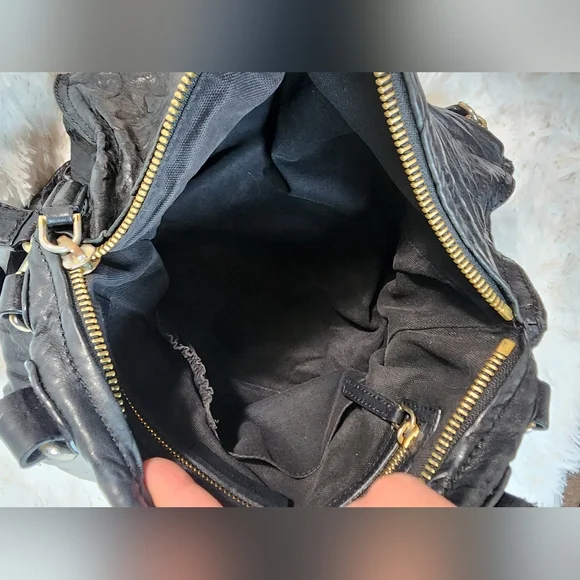 Givenchy Pandora Black distressed leather bag - Picture 15 of 16